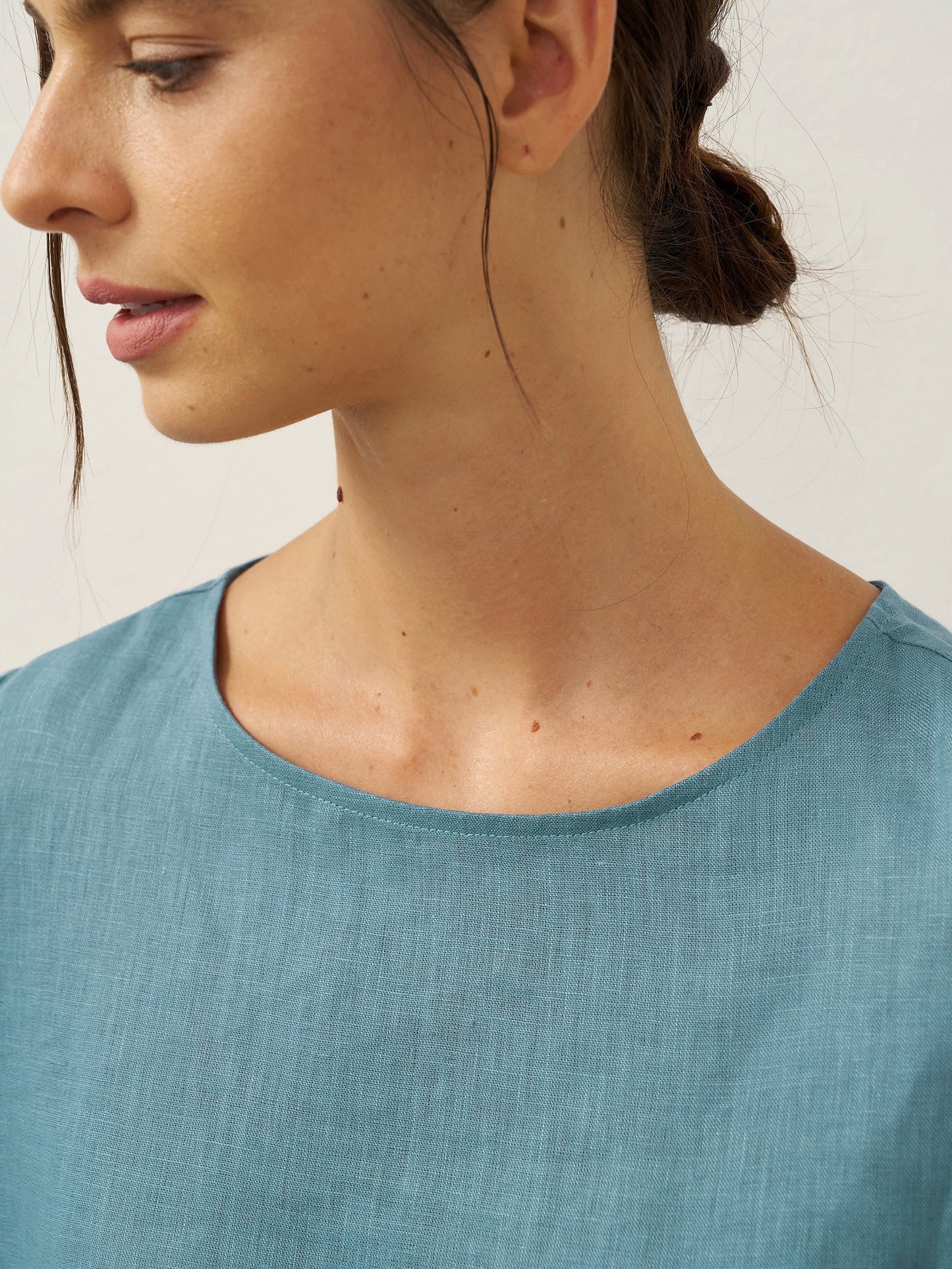 Haut en lin 100% à col rond et ourlet asymétrique BRIANNA