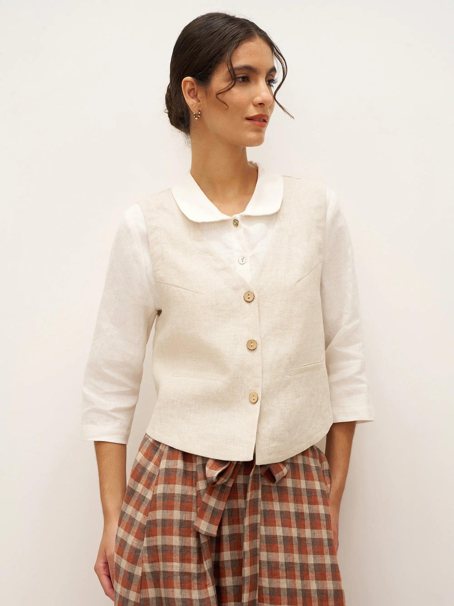 Gilet 100% Lin à Col en V et Fermeture Boutonnée DELIA