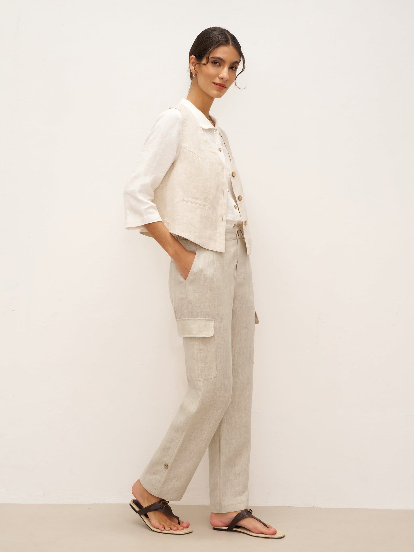 Gilet 100% Lin à Col en V et Fermeture Boutonnée DELIA