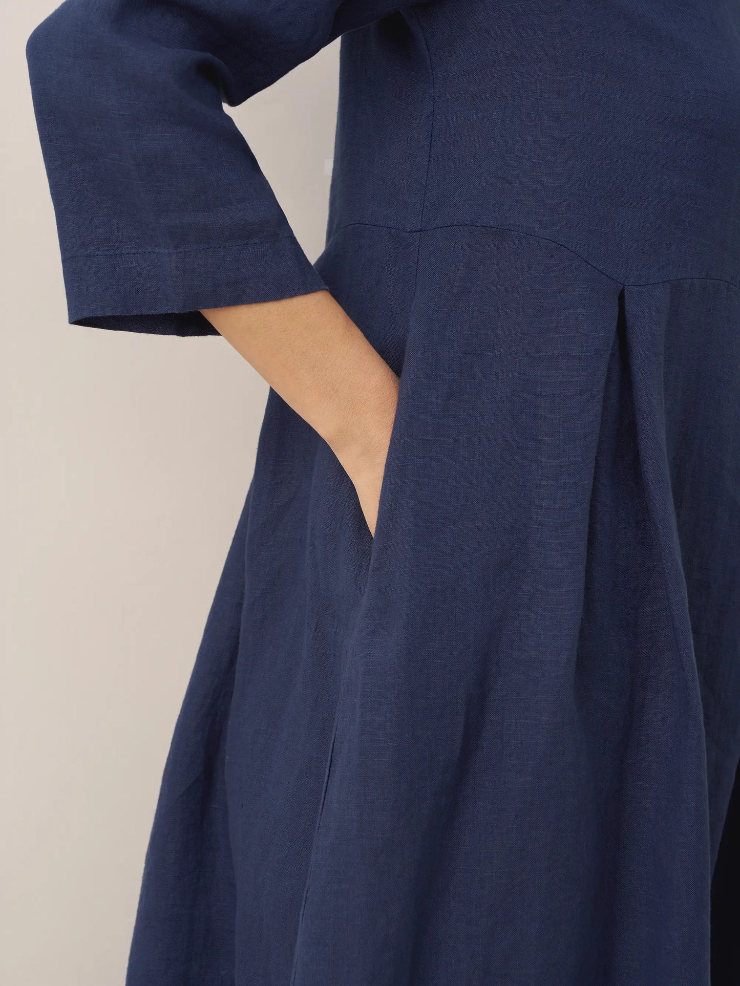 Robe longue plissée en lin à encolure bateau 100% ABIGAIL