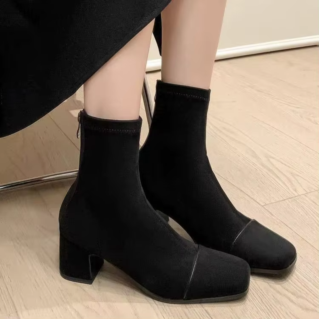 Bottines Stretch Suédées – Élégance Confortable & Silhouette Raffinée