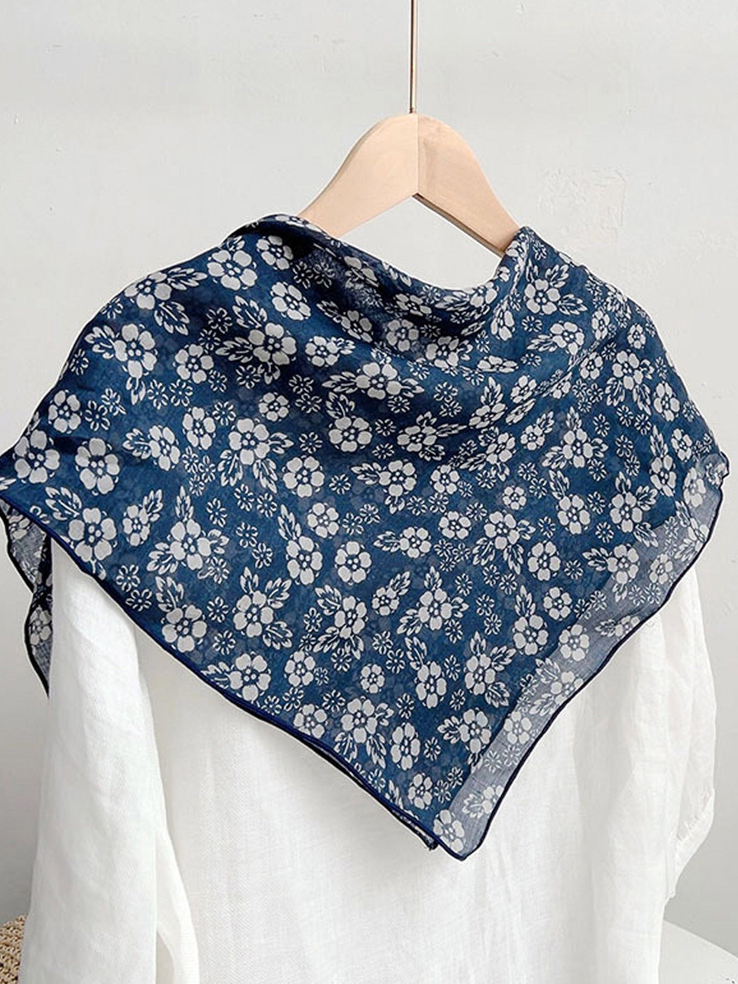 Mouchoir en ramie à imprimé vintage