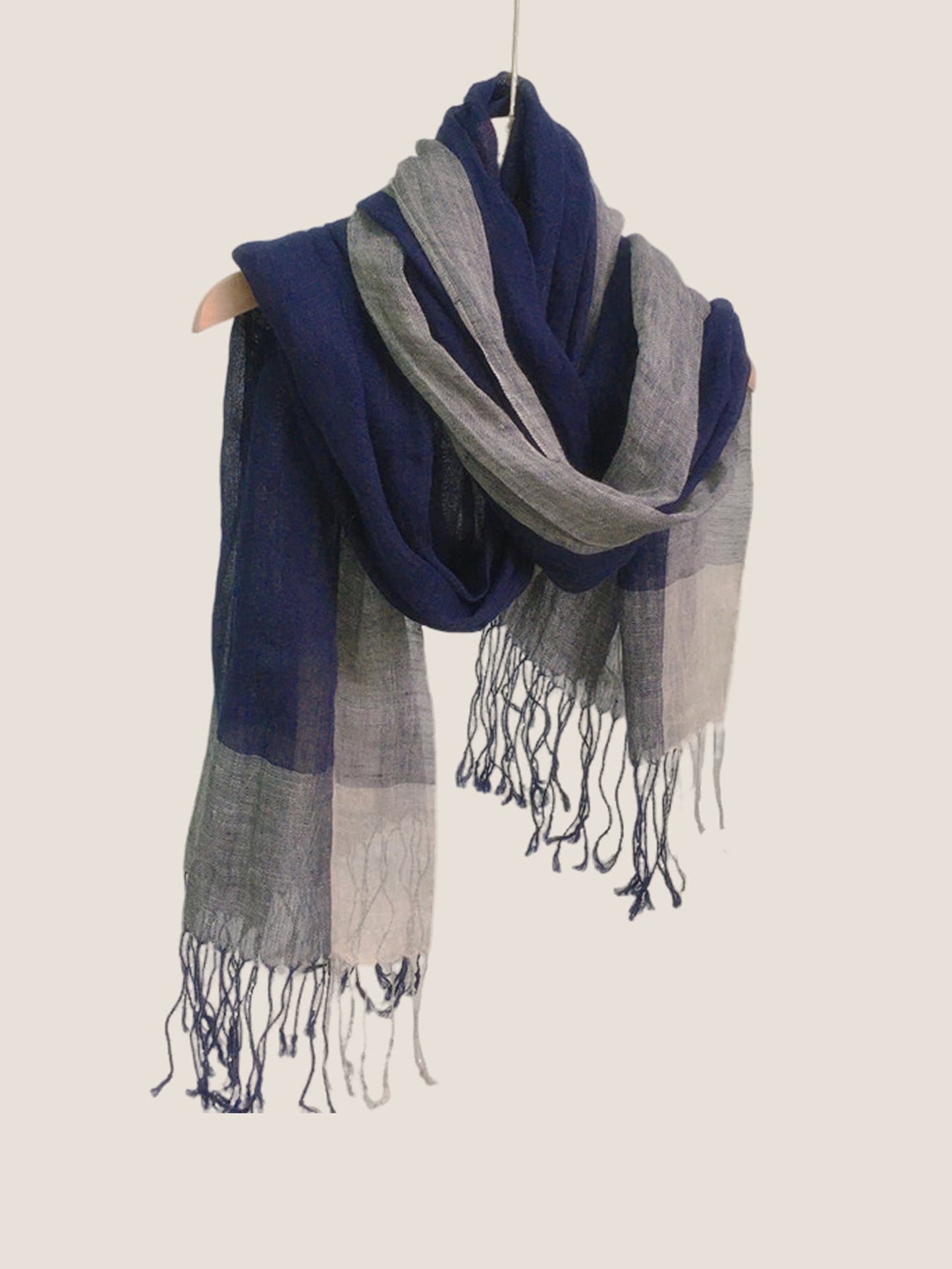 Écharpe Légère à Carreaux en Lin