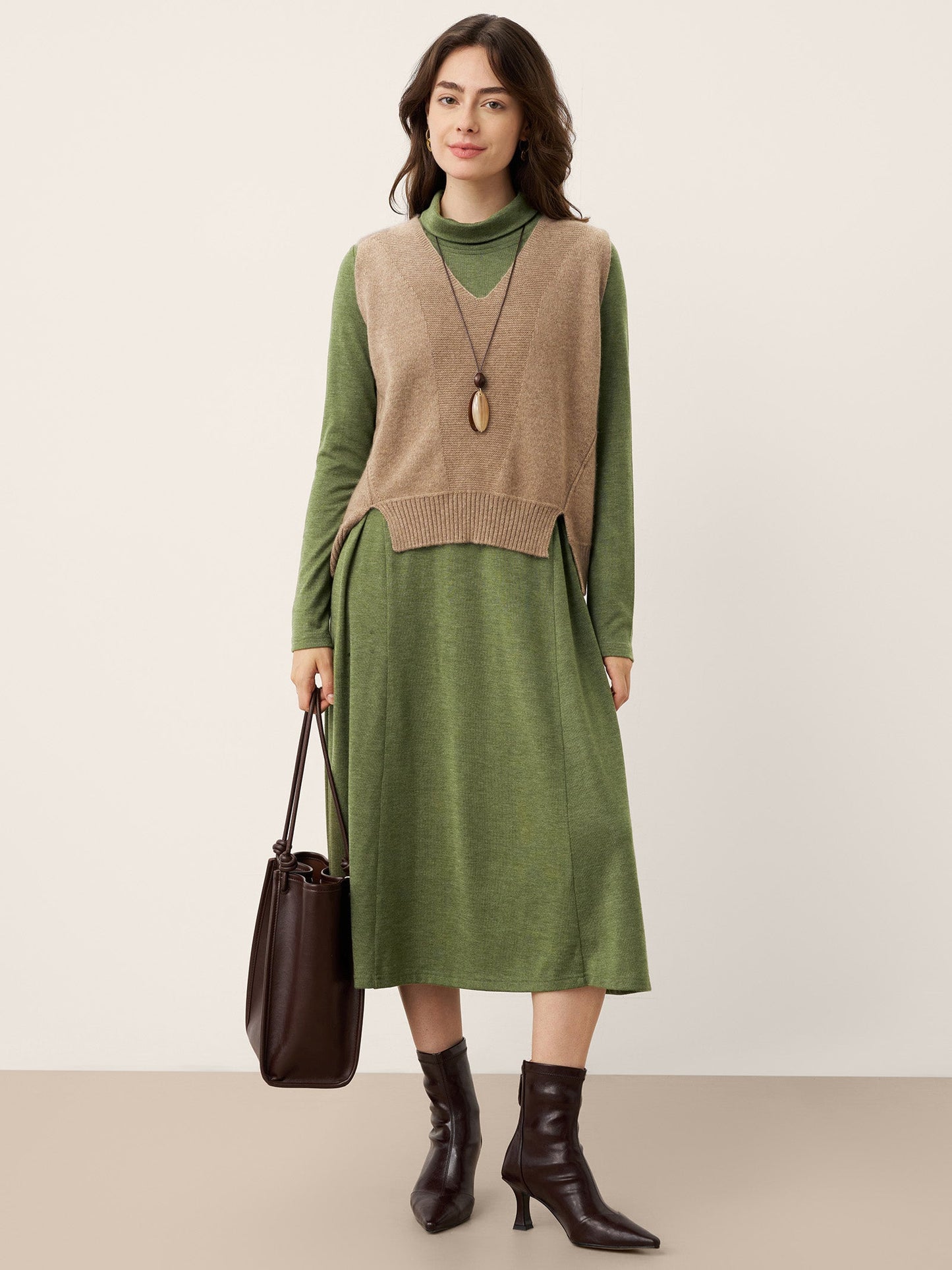 Robe longue à col roulé et plis sculptés en laine BRIAR